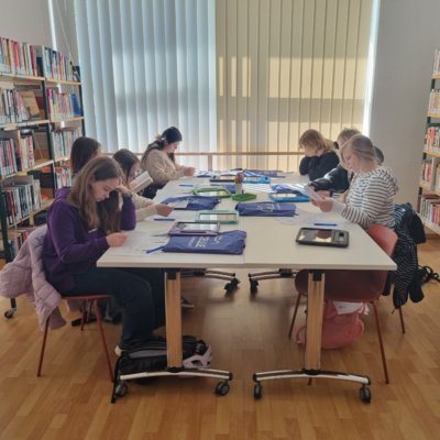 Bild vergr&ouml;&szlig;ern: Auswahl von Kinderliteratur und Systematisierung.