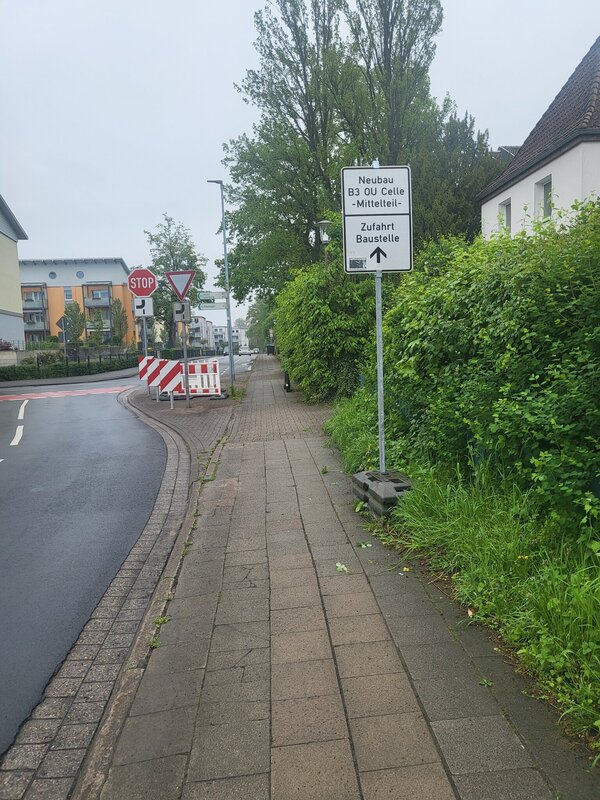 Bild vergr&ouml;&szlig;ern: Baustellenschild