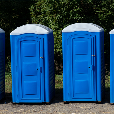 Mobile Toiletten erg&auml;nzen das Angebot am ZOB.