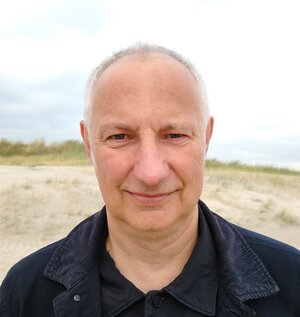 Liest am 3. November am Lauensteinplatz 2: Krimi-Autor Hendrik Berg.